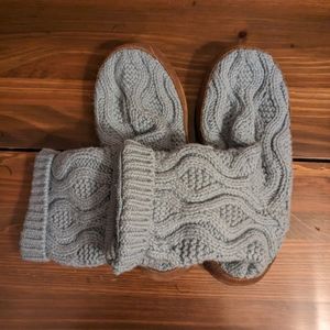 L.L. Bean Slippers Blue Sock-Like Slippers, size M (9-10)